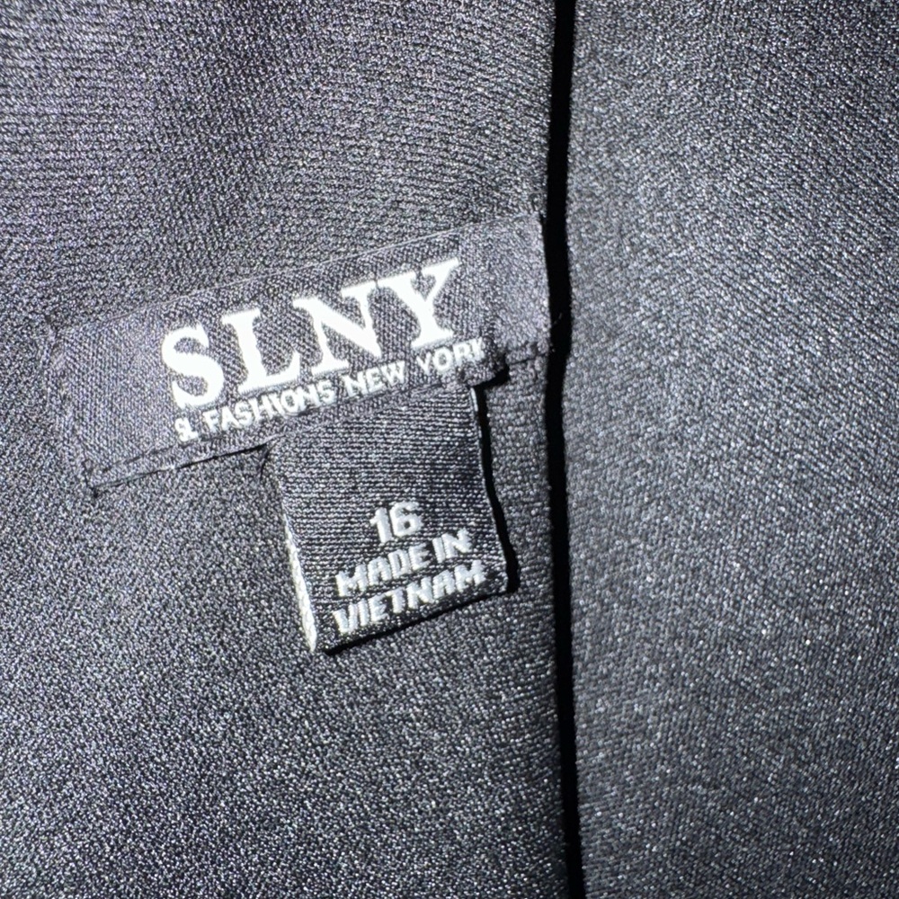 SLNY Black Bodice with Metallic Gray Ombre Maxi Gown - Picture 5 of 6